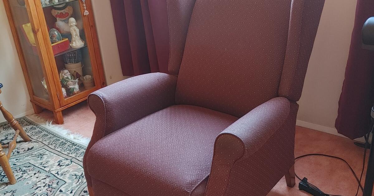 Lazy Boy Wingback Recliner for 350 in Edmonton, AB For Sale & Free — Nextdoor