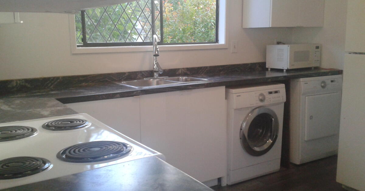 June 10 / 3 Bedroom Upper / Gordon Head for Rent for 3100 in Saanich