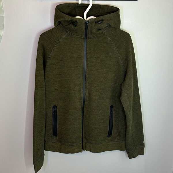 American Eagle Active Flex Green Zip Up Hoodie Mens Size M Hooded Sweatshirt For 35 In Winnipeg MB For Sale Free Nextdoor